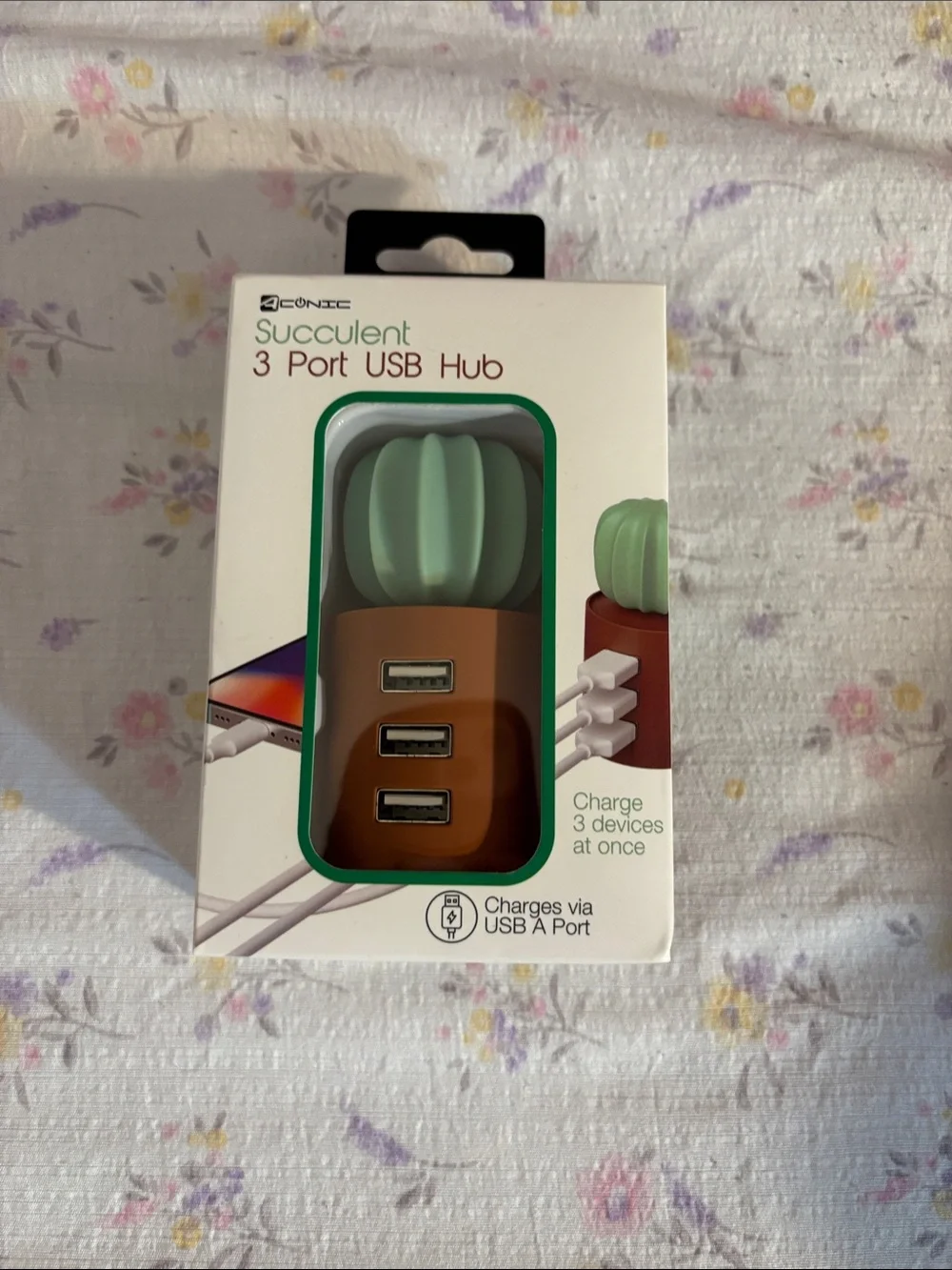 Succulent 3-Port USB Hub - Green & Brown